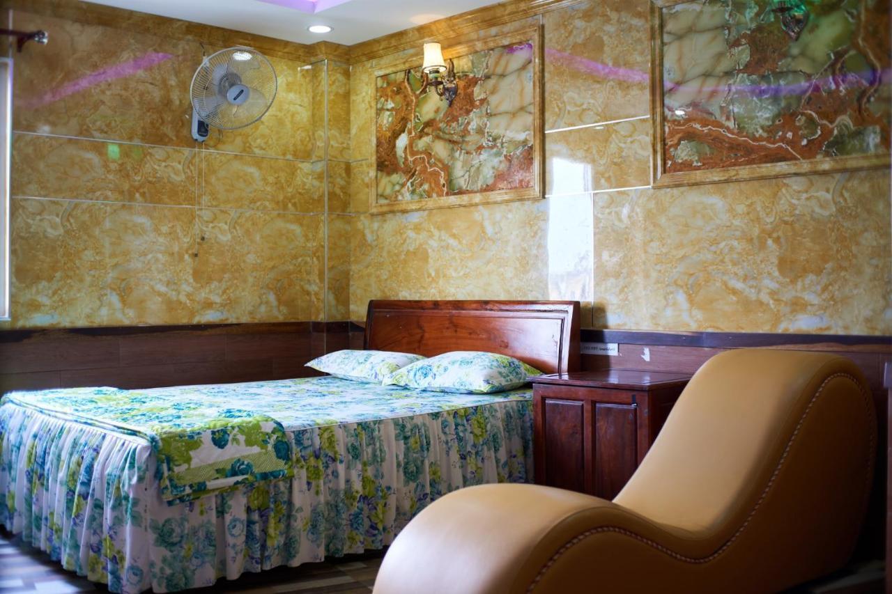 Hoa Anh Dao 2 Hotel Thuan An Bagian luar foto